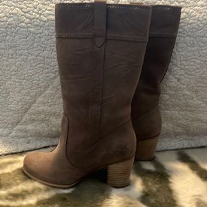 Size 7 Timberland Pull On Boots
